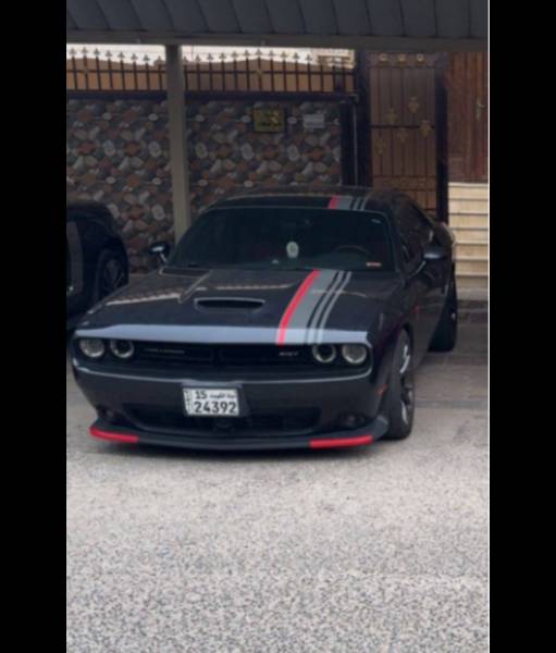 دودج جالنجر srt8 موديل ٢٠١٦ للبيع