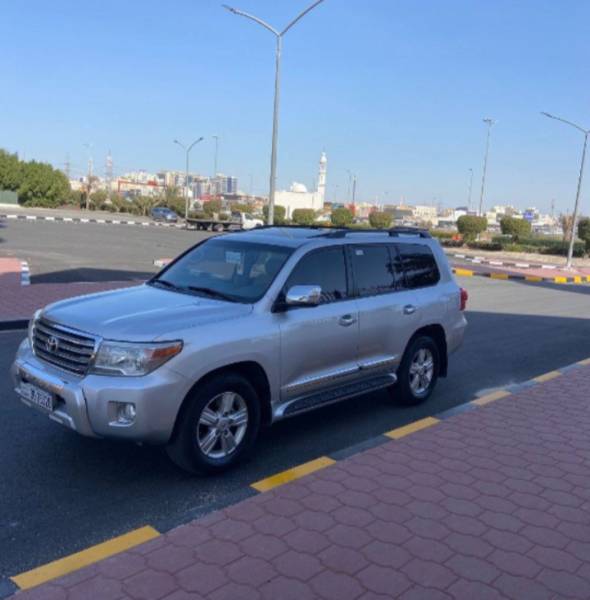 تويوتا لاندكروز موديل 2014 للبيع 