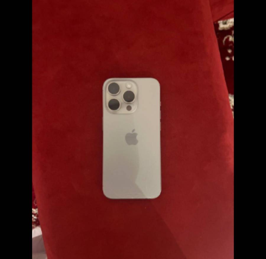 ايفون 15pro للبيع
