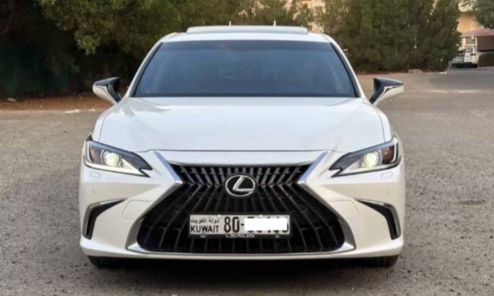  لكزس 250 ES موديل 2024 للبيع 