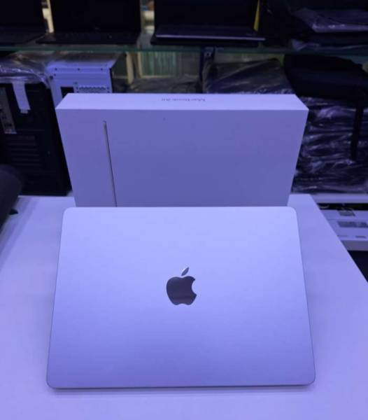 للبيع MacBook Air