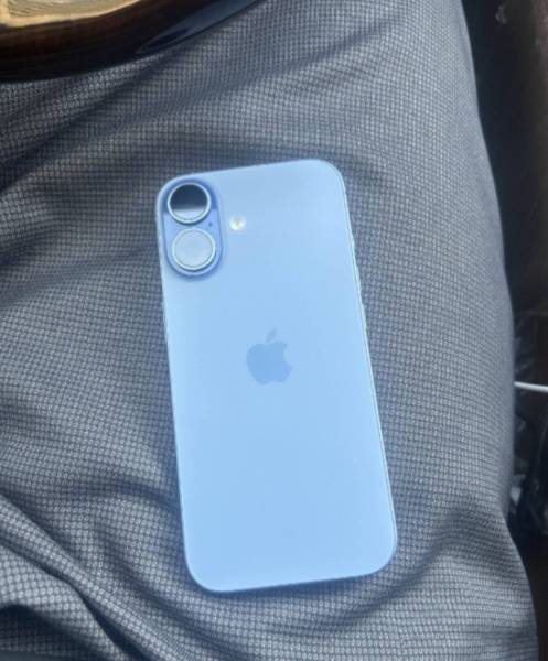 ايفون 17 للبيع 