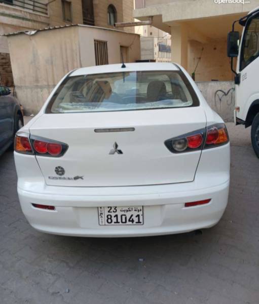 متسوبيشي لانسر 2017 ES  للبيع 