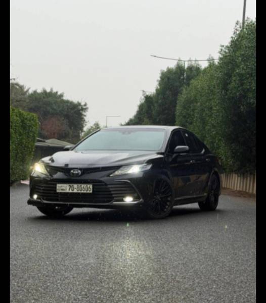 CAMRY LIMITED V6 2023 للبيع 