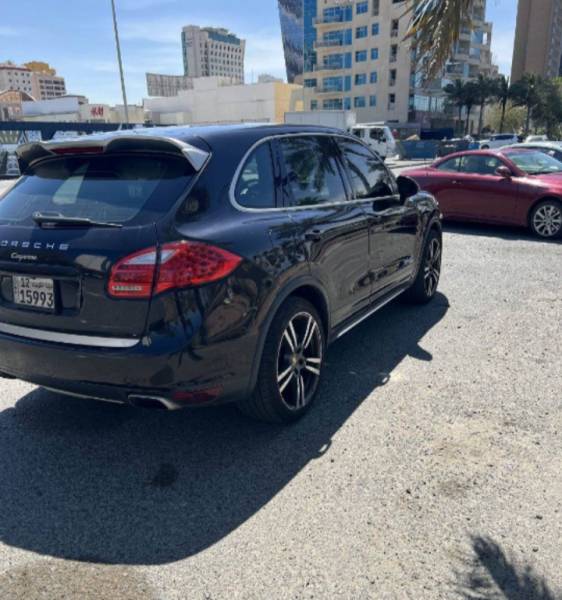 بورش كايين بلاتينيوم اديشن 2014 للبيع 