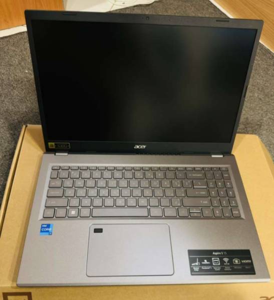 Acer aspire 5 i7 للبيع