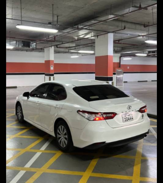 تويوتا كامري 2020 LE للبيع 