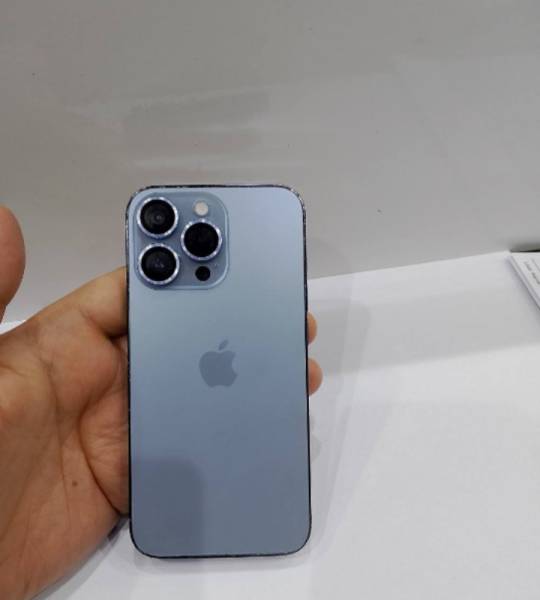 ايفون 13 برو للبيع