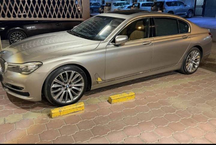 بي ام 740Li 2016 للبيع