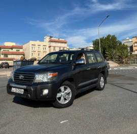 تويوتا لاند كروزر ٢٠١٤ للبيع 