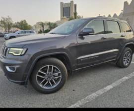 جراند شيروكي لاريدو 2021 4x4 للبيع 