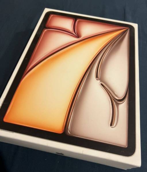 iPad Air M3 11 inch للبيع 