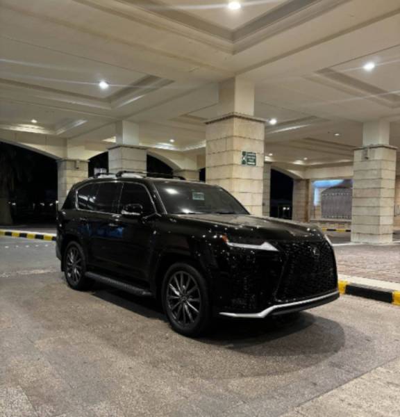 جيب لكزس LX600 2024 للبيع 