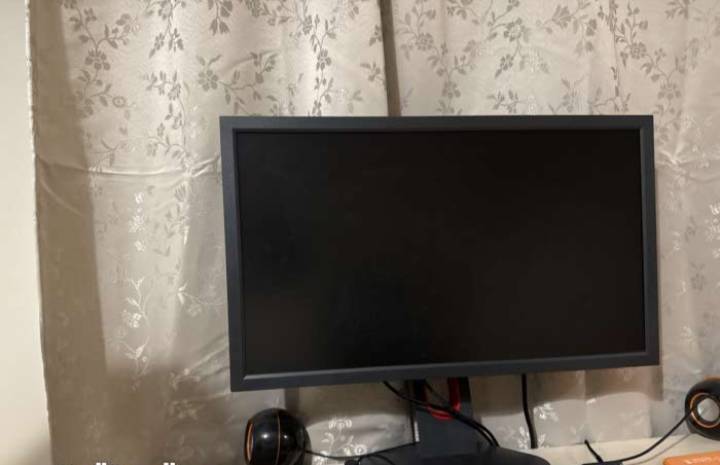 Gaming monitor للبيع 