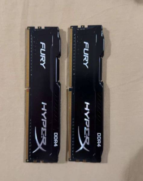 8GB DDR4 للبيع 