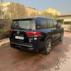 تويوتا لاند كروزر 2022 GXR للبيع 