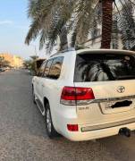 تويوتا لاند كروزر موديل ٢٠٢١ للبيع 
