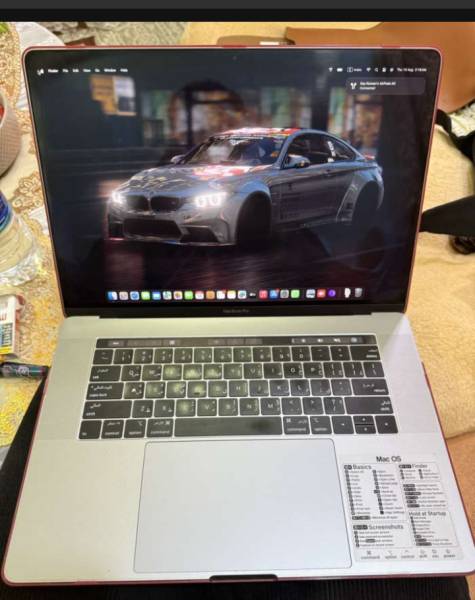 Macbook pro للبيع 