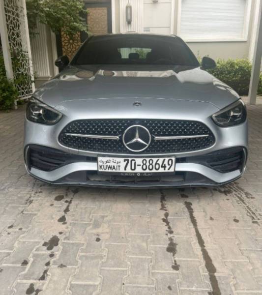 Mercedes 2023 C200 للبيع 