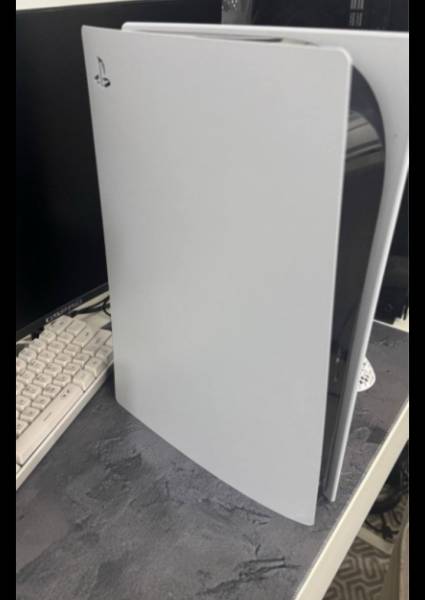 سوني ٥ نظيفه للبيع 