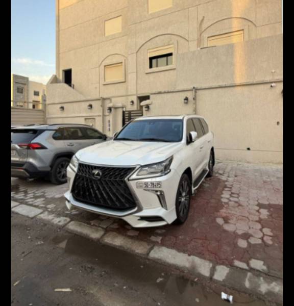 لكزس LX570 2019 للبيع 