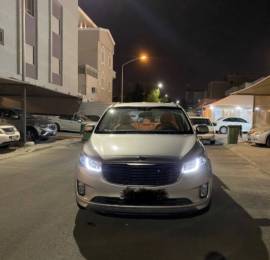 كيا كرنفال 2017 للبيع 