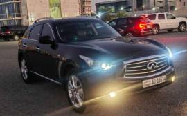 إنفينيتي QX70 موديل 2016 للبيع 