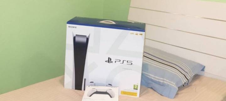 سوني ٥ استعمال للبيع 