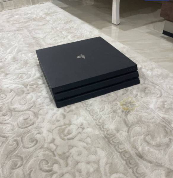 PS4 pro. للبيع