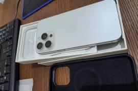 iphone 15 pro max للبيع 