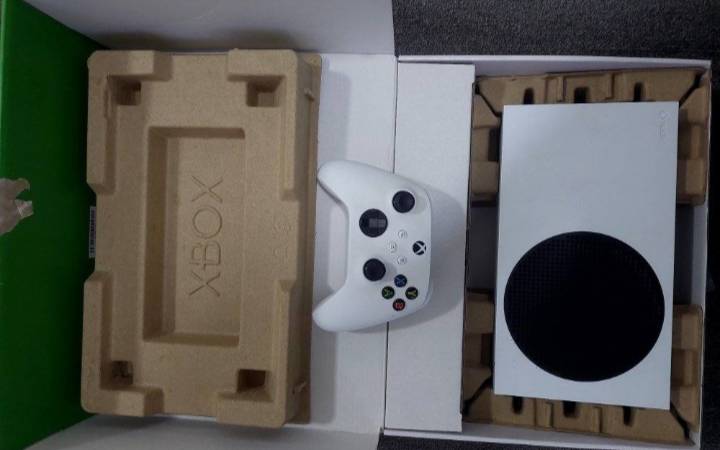 اكس بوكس بكرتونها للبيع 