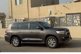 تويوتا لاندكروزر 2016 VXS للبيع 