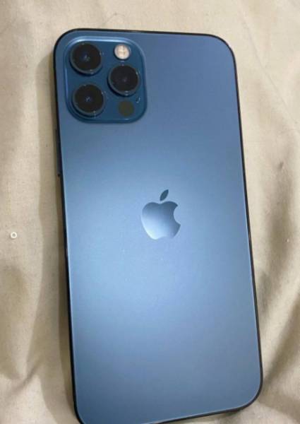 iphone 12 pro للبيع 