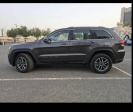 جراند شيروكي لاريدو 2021 4x4 للبيع 