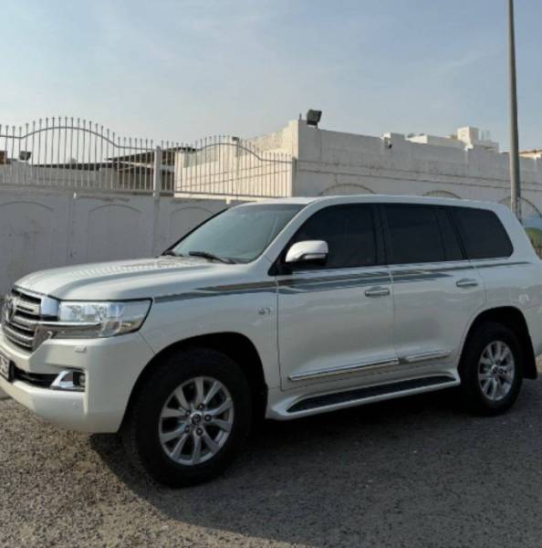 تويوتا في اكس ار موديل  2017 للبيع 