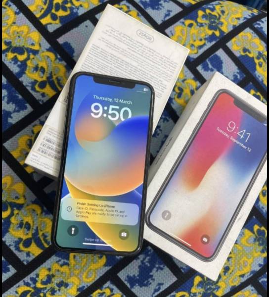 ايفون اكس للبيع 