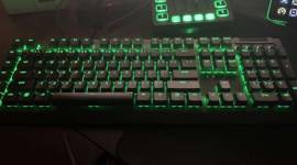 RGB yellow Switch 4كيبورد للبيع