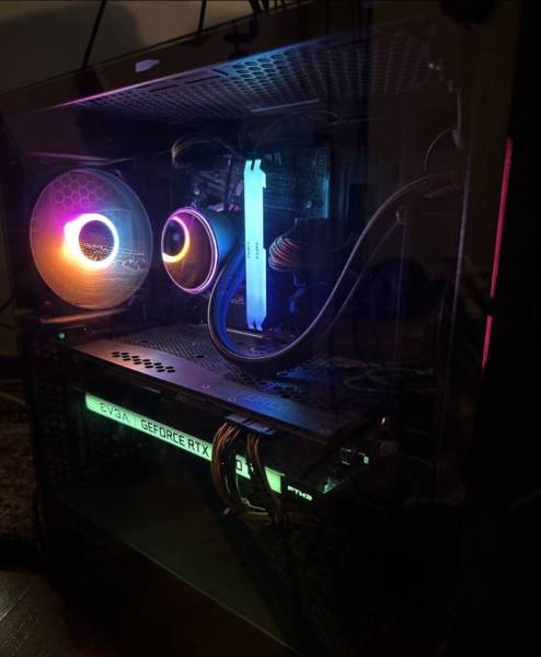 Gaming pc 3070 ΤΙ للبيع