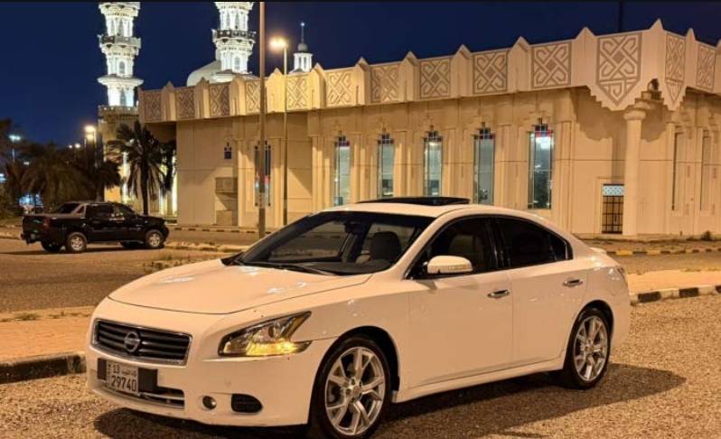 للبيع نيسان مكسيما 2014