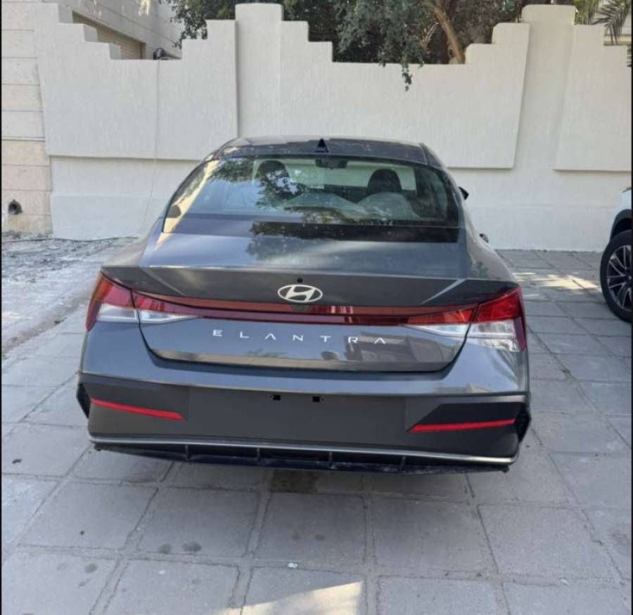 سيارة هيونداي النترا 2025 للبيع
