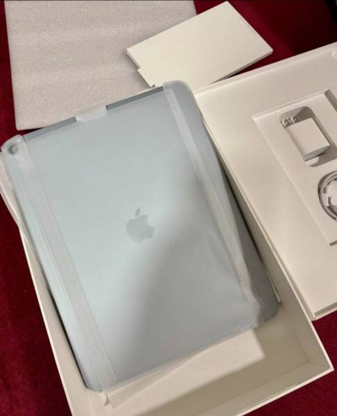 ايباد اير 13 انش M3 للبيع