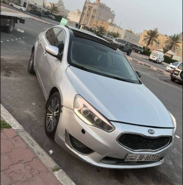 للبيع كيا كادينزا  2015