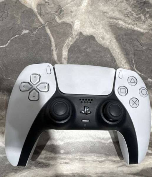 PS5 controller للبيع