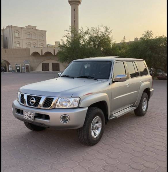 للبيع نيسان باترول سفاري 2023