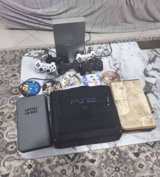 Sony PlayStation 2 PS2 للبيع