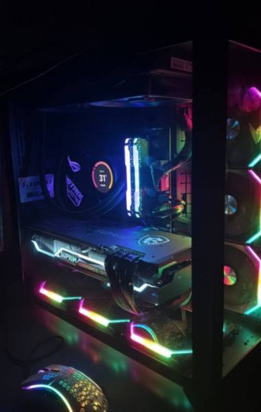 للبيع بي سي