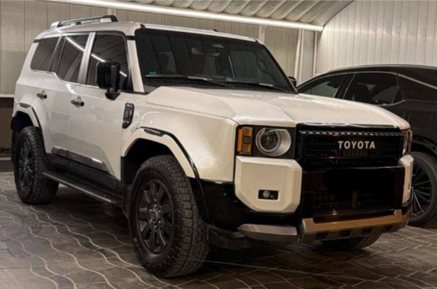 للبيع تويوتا برادو 2025