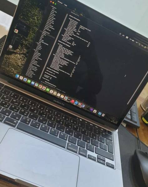 Apple macbook pro M1 With touch controls للبيع