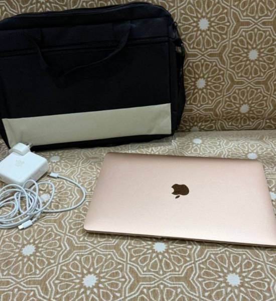 ماك بوك اير M1 للبيع