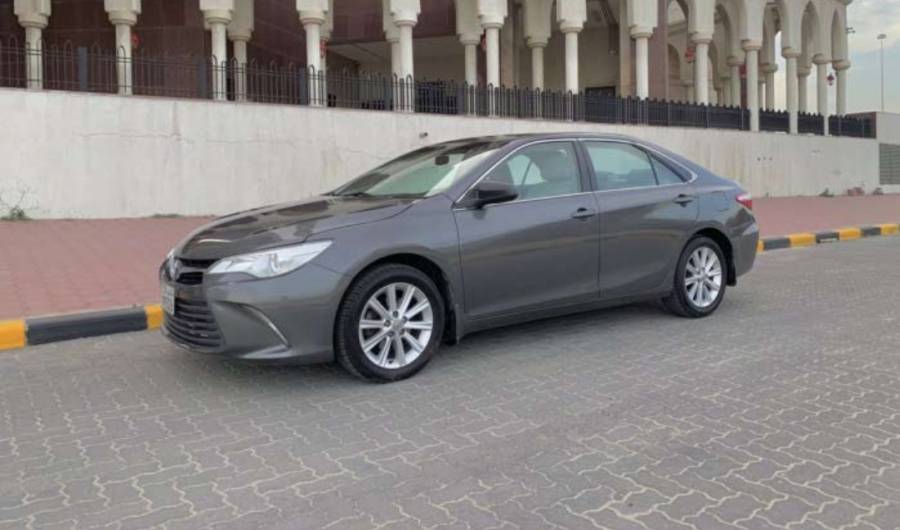 للبيع تويوتا كامري 2017